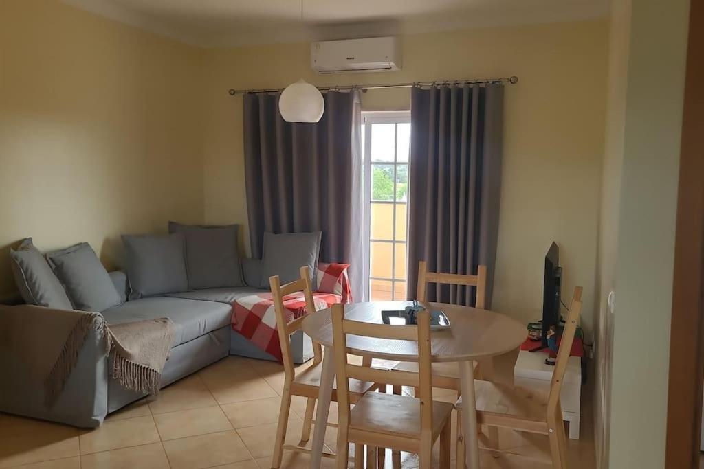 Stela ' S Guest House 楼尔 外观 照片